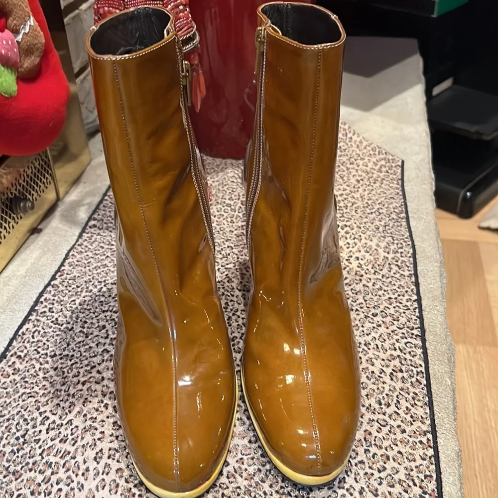 Via Spiga: Designer booties.  Carmel color with pale yellow heels! - Picture 6 of 15